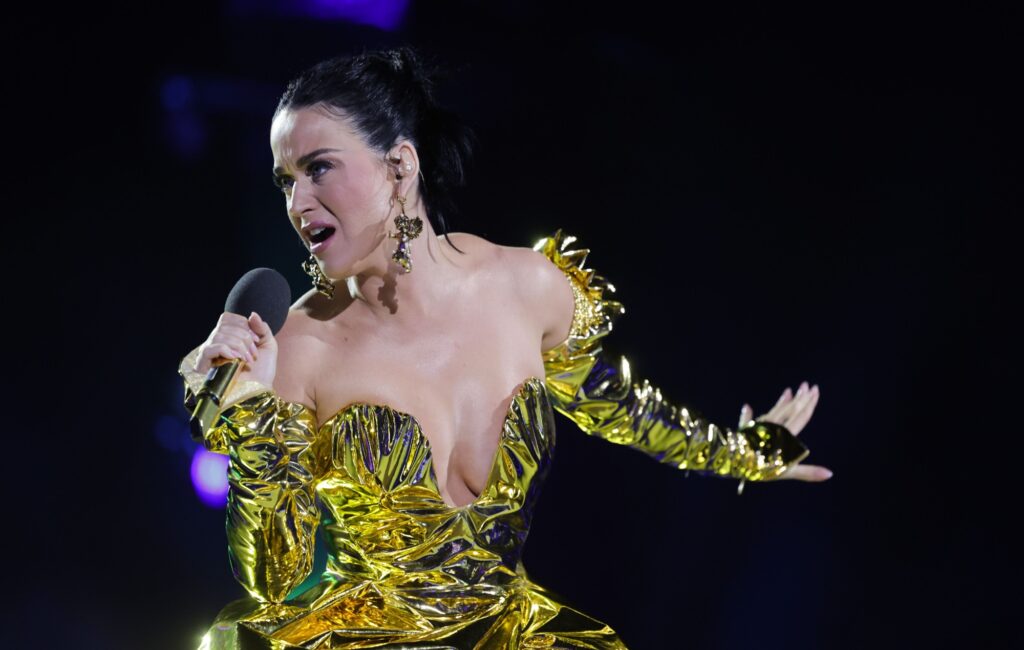 katy-perry-celebrates-anniversaries-of-first-three-albums-with-new-box-set-and-unreleased-songs