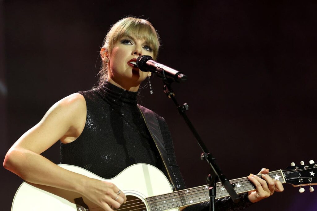 Taylor Swift Beats Out Elon Musk—And BTS—On Twitter
