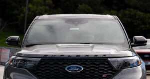 feds-expand-probe-into-ford-suvs-after-complaints-of-engine-failure