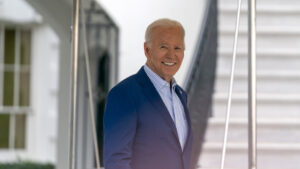 why-biden’s-inner-circle-is-defiantly-optimistic-on-election-outlook