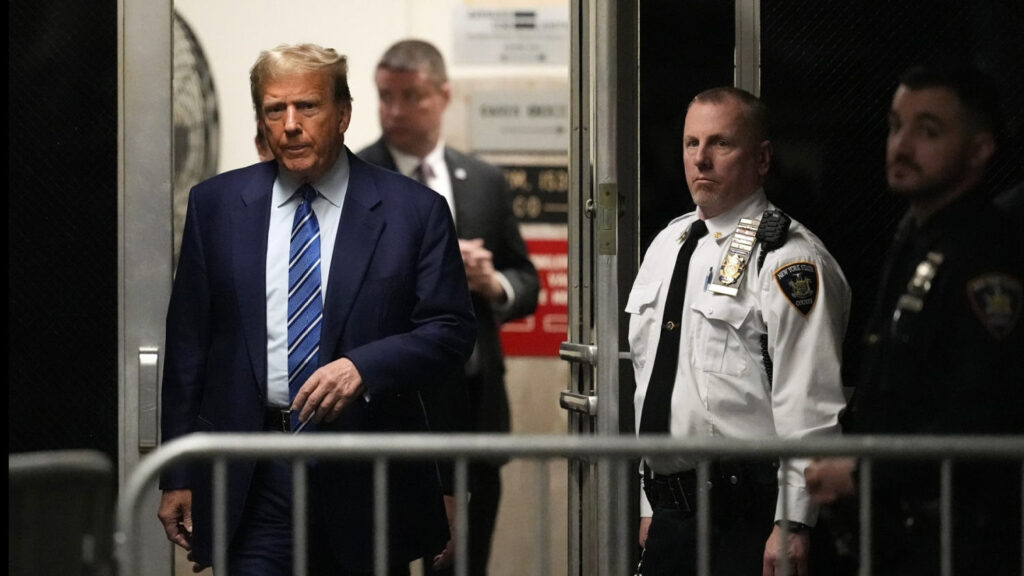 judge-scolds-trump-for-‘intimidating’-potential-jurors-on-day-2-of-new-york-trial