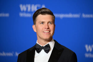 white-house-correspondents'-dinner-host-colin-jost-jokes-about-biden's-age,-trump's-legal-woes
