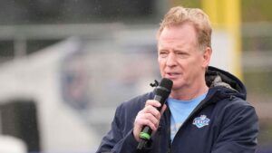 nfl's-roger-goodell-talks-possibly-moving-super-bowl-to-presidents'-day-weekend